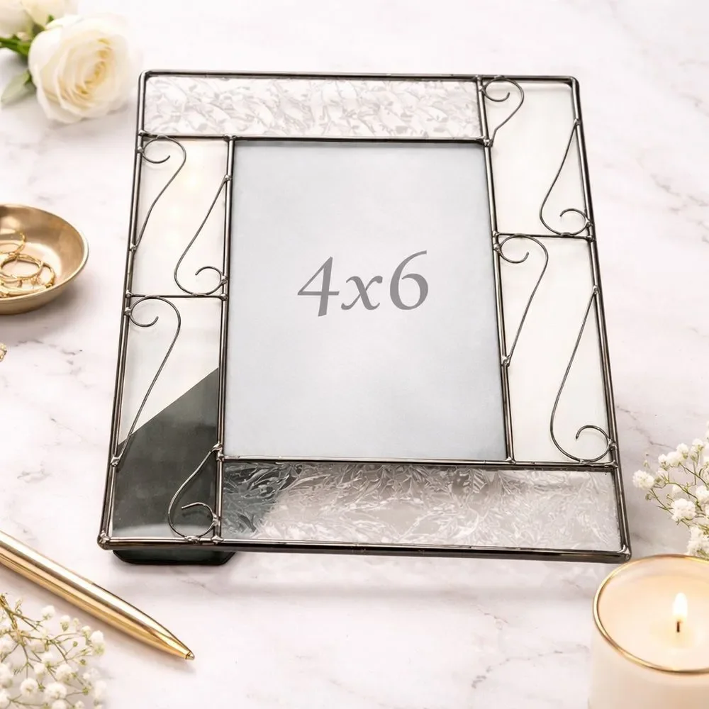 Elegant Glass and Metal 4x6 Photo Frame